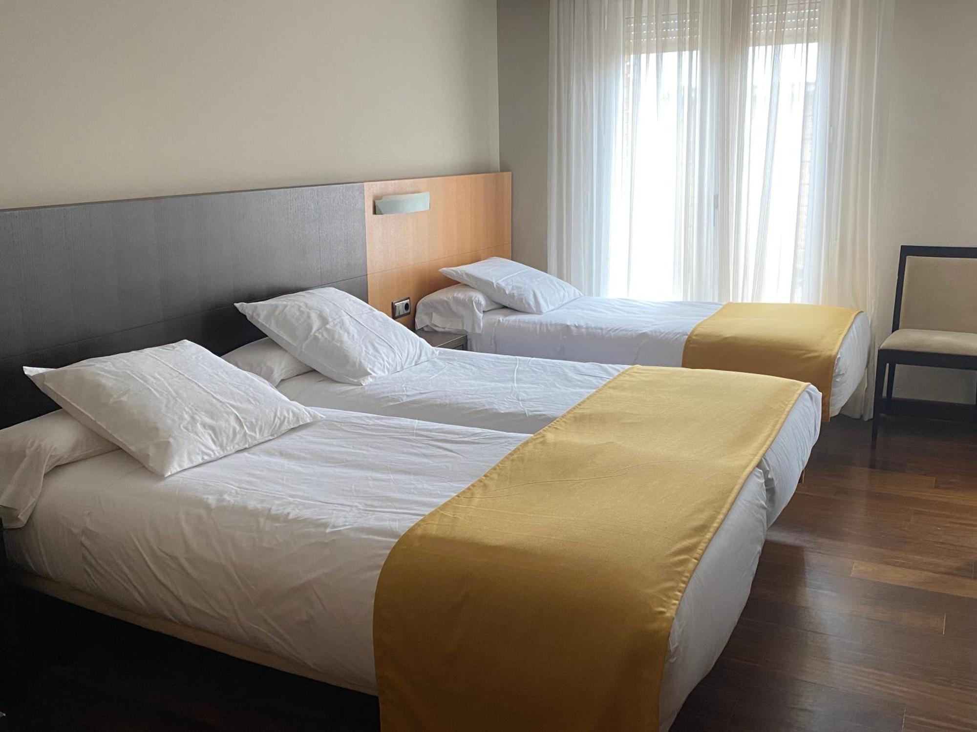 Hotel Rios 산애드리안 외부 사진